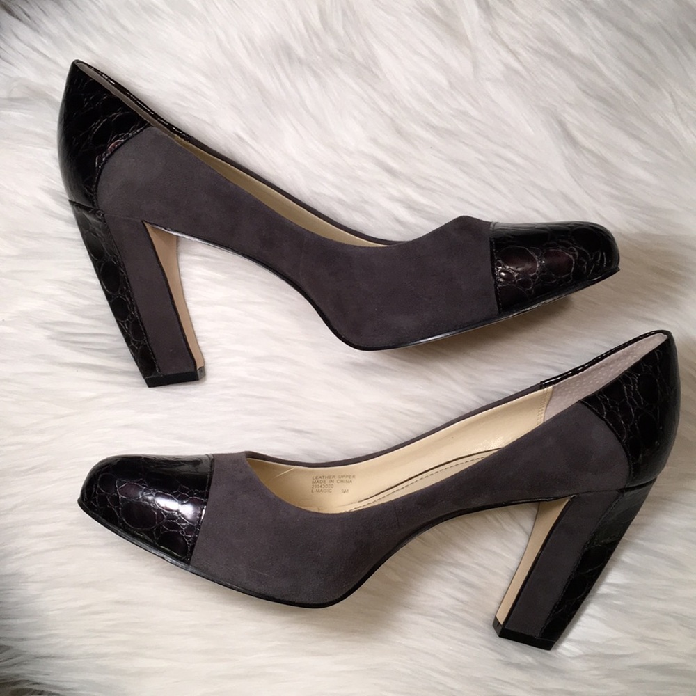 🎄 Franco Sarto Suede Pumps. Size 9